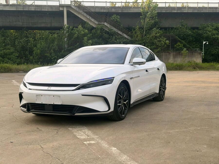 Byd BYD HAN 2022 Han DM-i 1.5T CVT 121 km Honor used car for export from China
