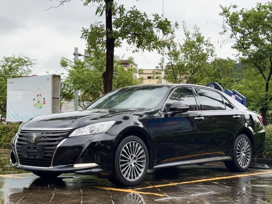 Toyota Toyota 2018 Crown 2.0T Sport used car for export from China