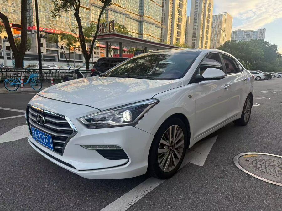 Hyundai Hyundai 2019 Mistra 1.8 DLX Prestige used car for export from China