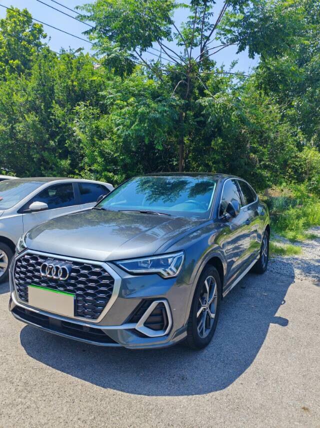Audi 2021 Q3 2.0 TFSI 40 TFSI Stylish & Dynamic