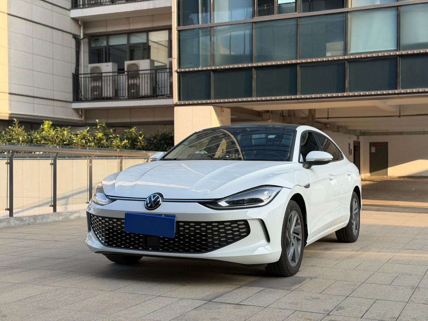 Volkswagen Lamando 2024 Lavida L 1.4 TSI 280 TSI Stylish Spicy Edition