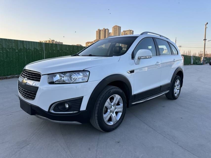 Chevrolet Chevrolet 2017 Captiva 2.4 2WD Urban 5-seater used car for export from China