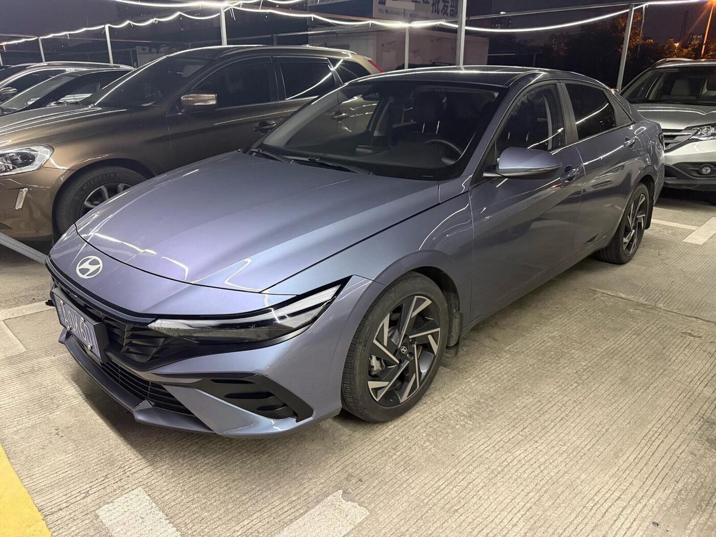 Hyundai 2023 Elantra Sedan 1.5 CVT LUX Prestige Version