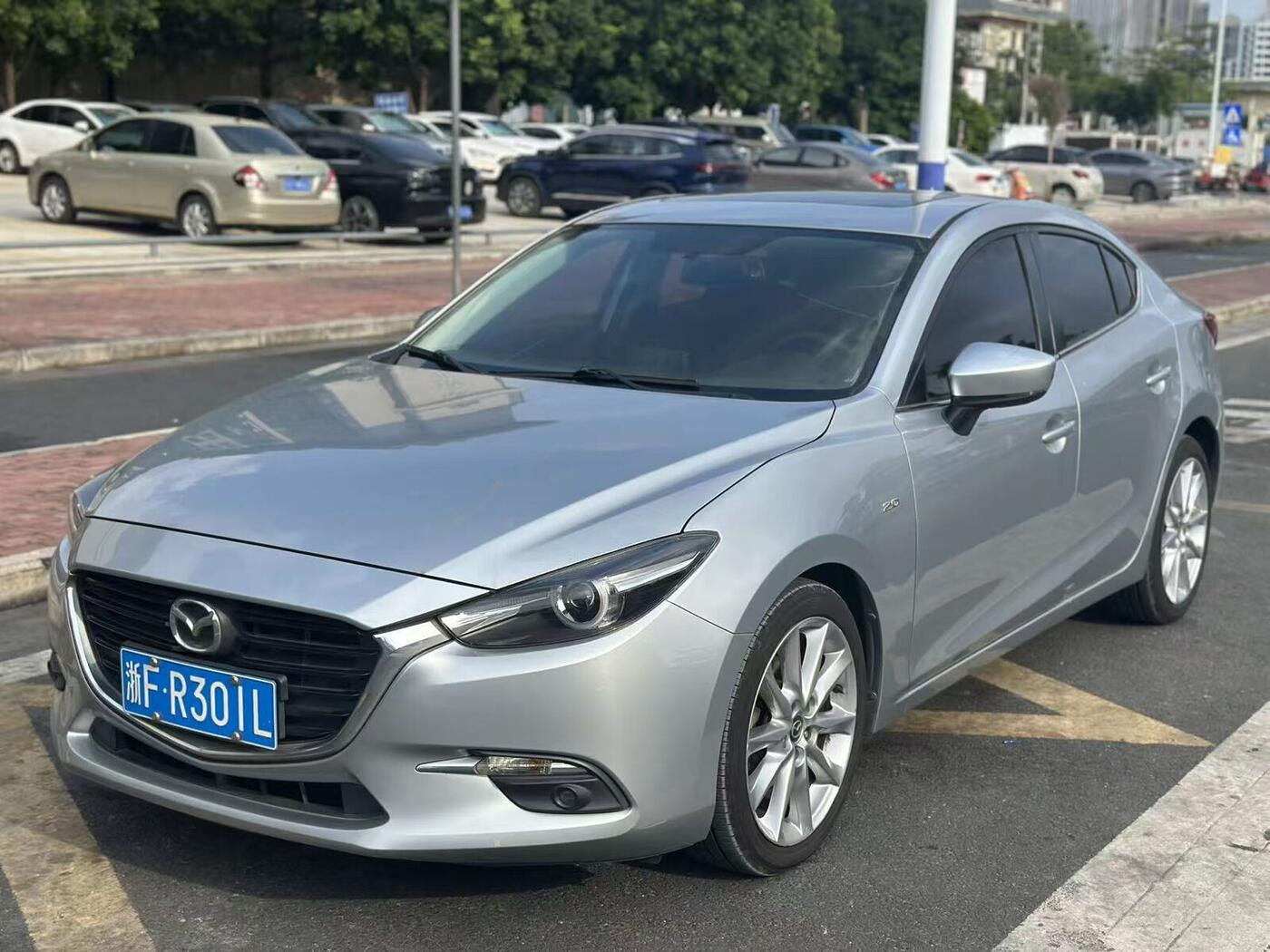 Mazda 2017 Mazda3 Axela – Sedan 2.0 Prestige