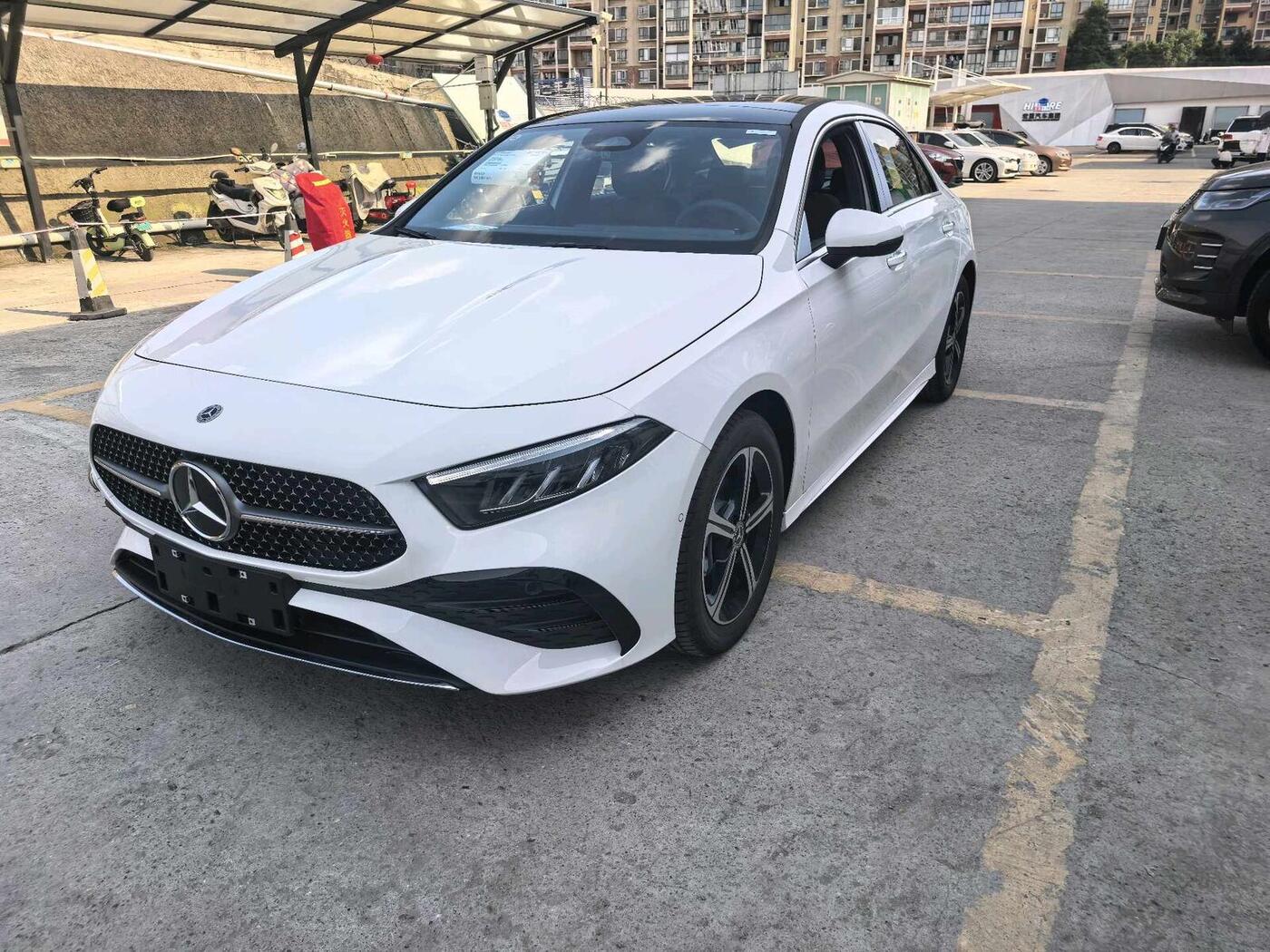 Mercedes-Benz A-Class 2025 A 200 L 1.3T Fashion Edition (facelift)