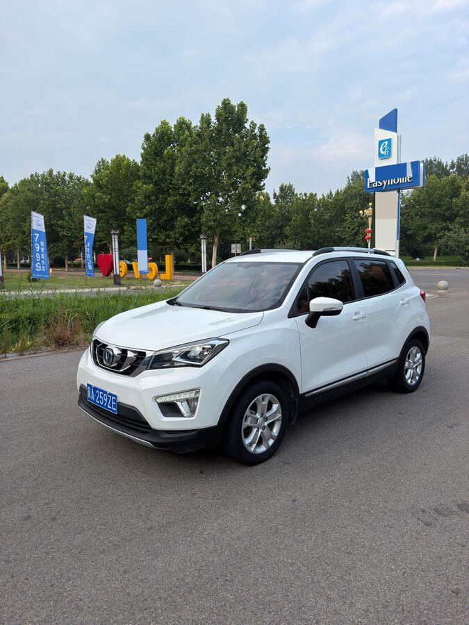 Changan Changan 2018 CS15 1.5 Luxury Sunroof Edition used car for export from China