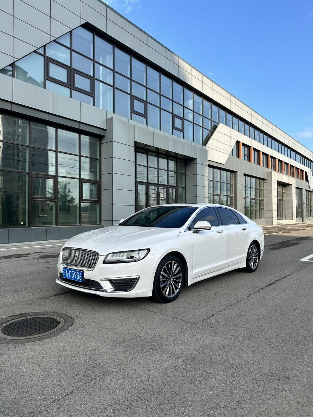 Lincoln MKZ (Imported) 2019 MKZ 2.0T Premium