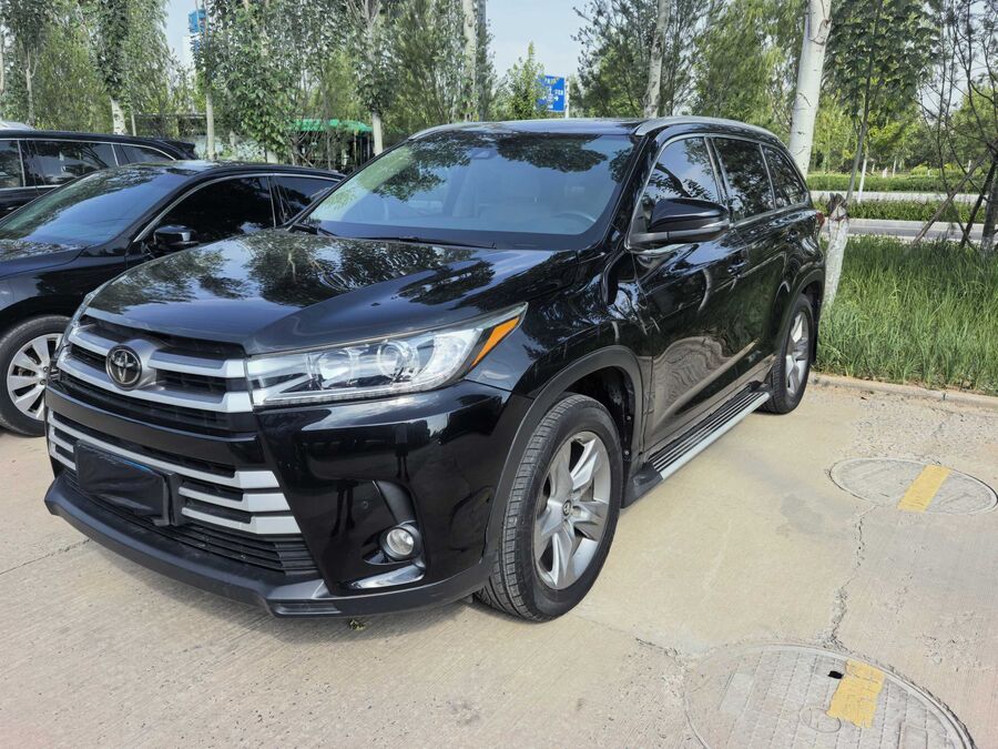 Toyota Toyota 2019 Highlander 2.0T 4WD Luxury 7-Seater used car for export from China
