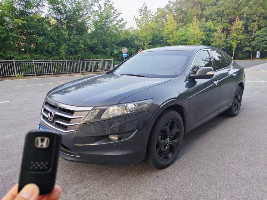 Honda Honda 2011 Crosstour 3.5 Flagship used car for export from China