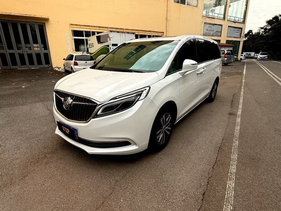Buick Buick 2017 GL8 ES Luxury Business Van 2.0T 28T Luxury Version used car for export from China