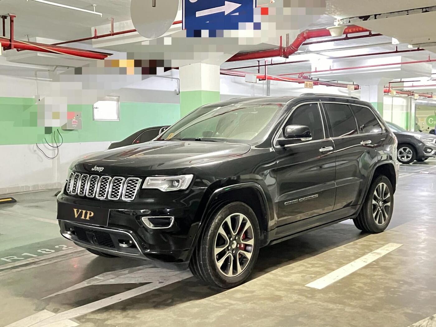 Jeep Grand Cherokee (Imported) 2017 Grand Cherokee 3.6 Laredo with Navigation