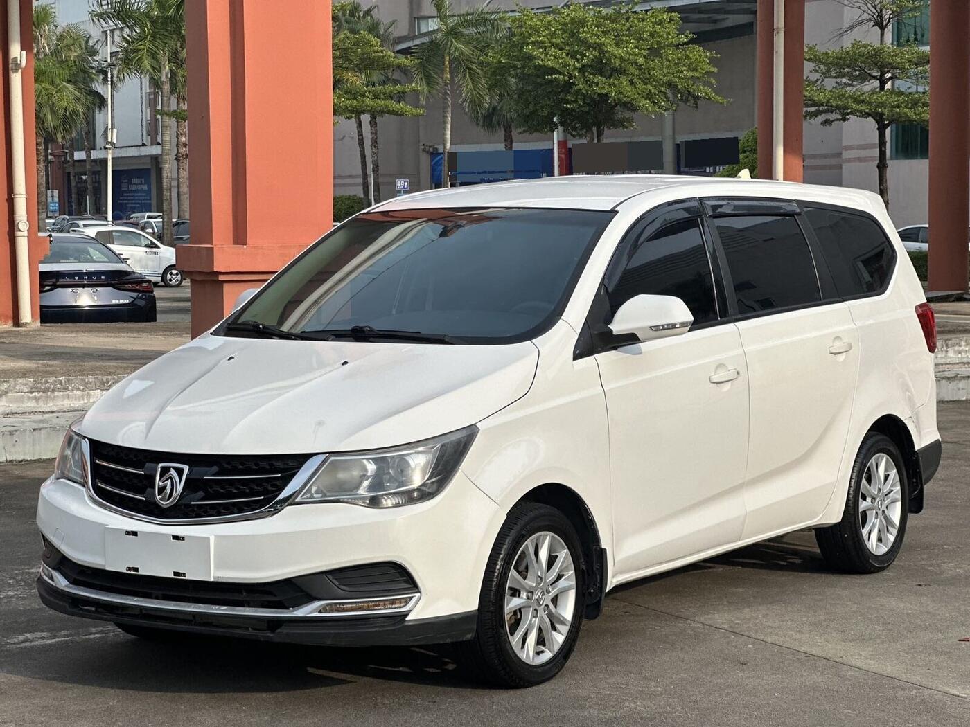 Baojun 2016 730 1.5 Comfort 7-seater