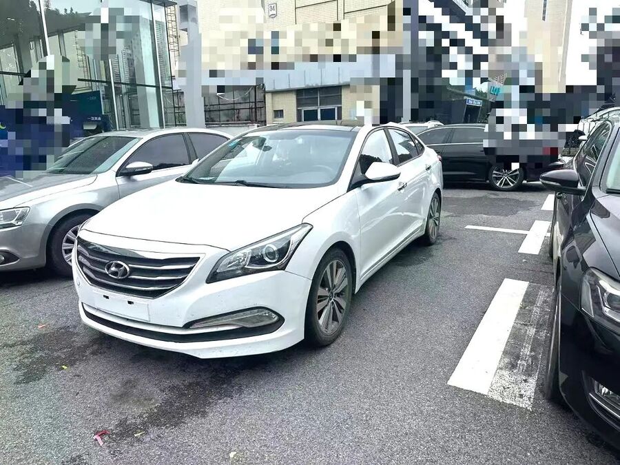 Hyundai Hyundai 2014 Mistra 1.8 DLX Prestige used car for export from China