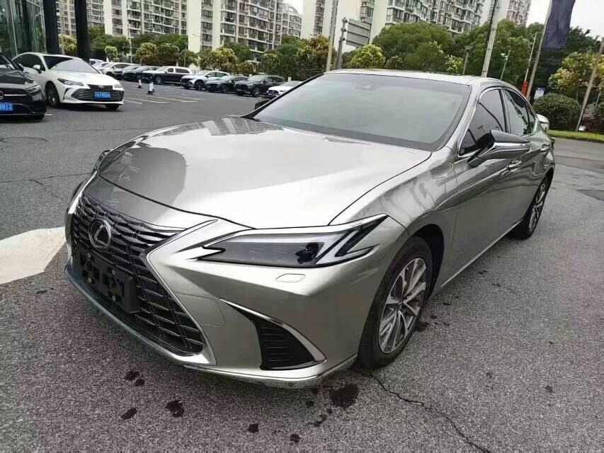 Lexus ES (Imported) 2025 ES200 2.0 CVT Premium Edition