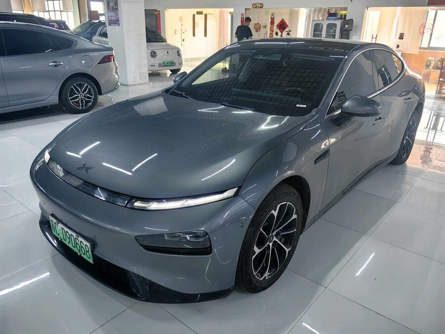 Xpeng XPENG 2022 P7 625E used car for export from China