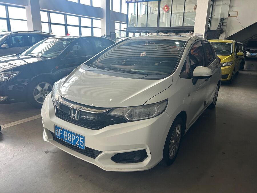 Honda Honda 2018 Fit 1.5 CVT Comfort Sunroof Version used car for export from China