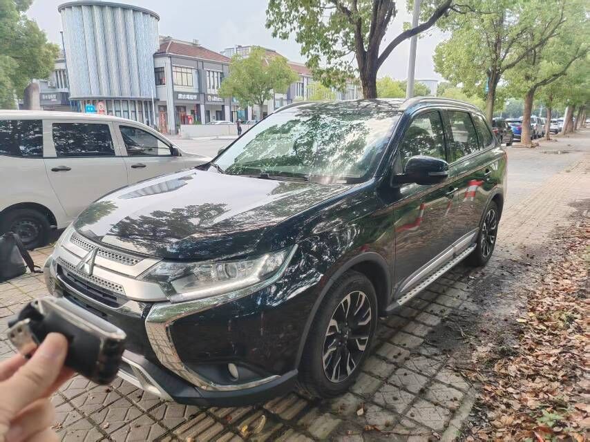 Mitsubishi Mitsubishi 2019 Outlander 2.0 CVT 2WD Changxiang Edition, 5 seats used car for export from China