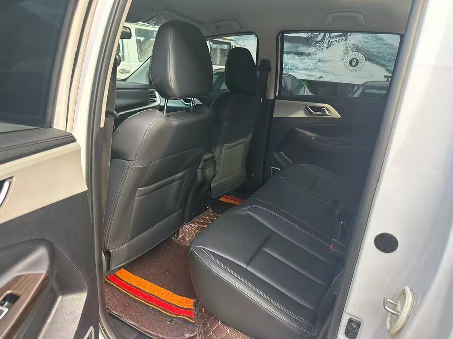 Baodian JMC Baodian 2023 Bao Dian 2.5T 4WD Comfort Plus Flat Bed Long Wheelbase used car for export from China