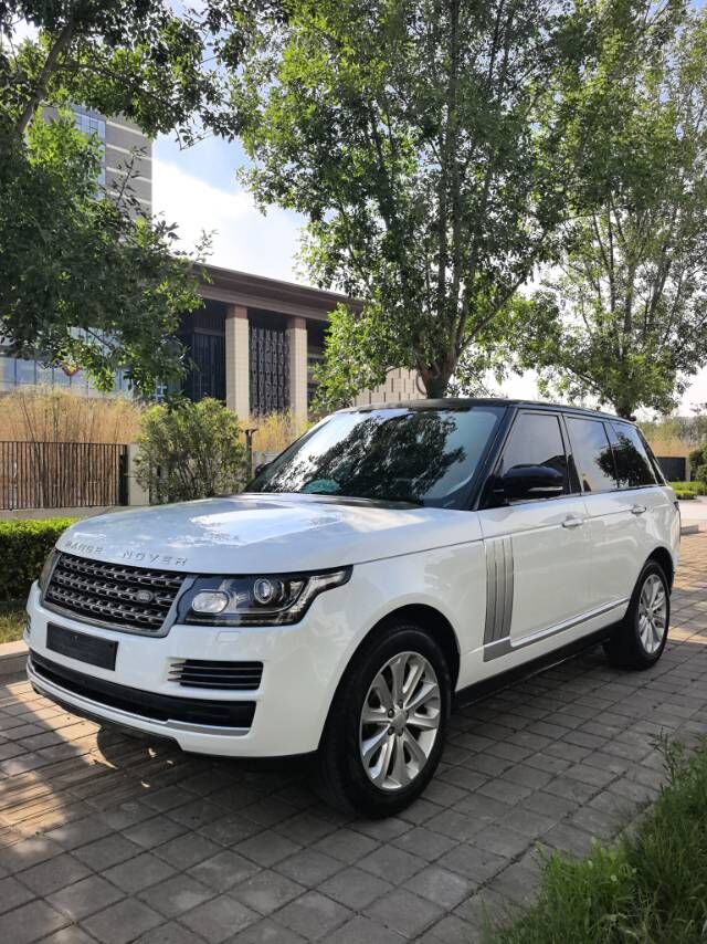 Land Land Rover Range Rover (Imported) 2015 Range Rover 3.0T TDV6 Vogue used car for export from China