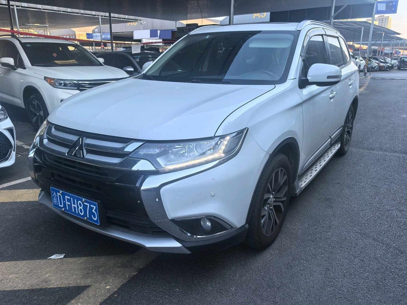 Mitsubishi 2017 Outlander 2.0 CVT 2WD Glory Edition, 5 seats