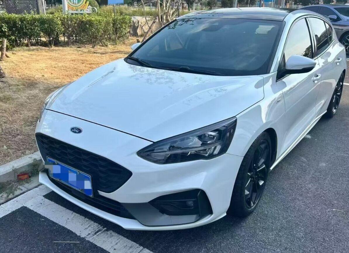 Ford 2021 Focus Hatchback 1.5T EcoBoost 180 ST Line