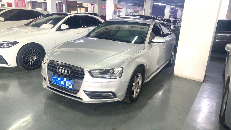 Audi Audi 2013 A4L 2.0 TFSI continuously variable 35 TFSI Standard used car for export from China