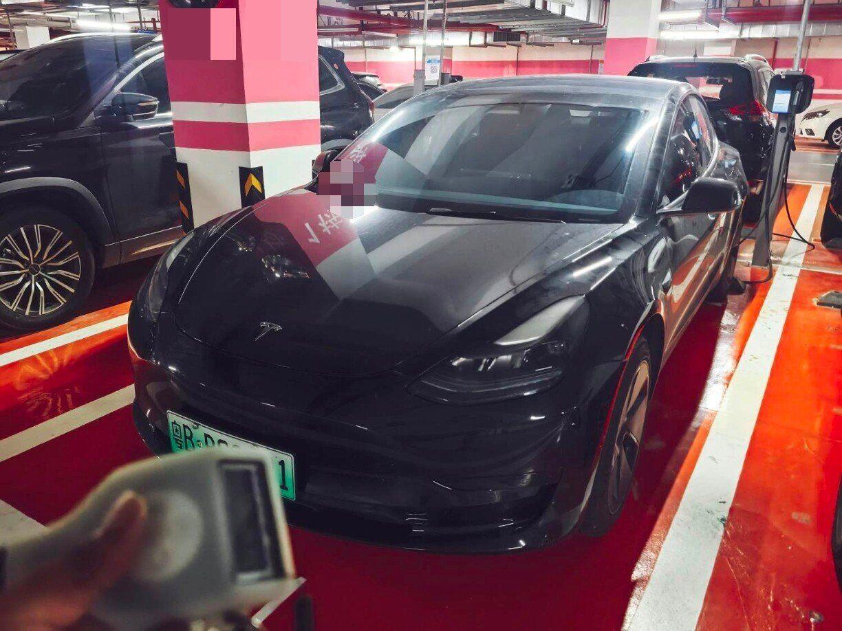 Tesla 2022 Model 3 Rear-Wheel Drive Version