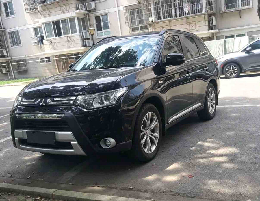 Mitsubishi Mitsubishi Outlander (Imported) 2013 Outlander 2.4 CVT 4WD Luxury Navigation 7-seater used car for export from China