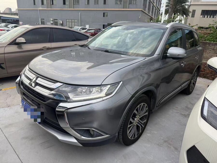 Mitsubishi Mitsubishi 2018 Outlander 2.4 CVT 4WD Elite 5-seater used car for export from China