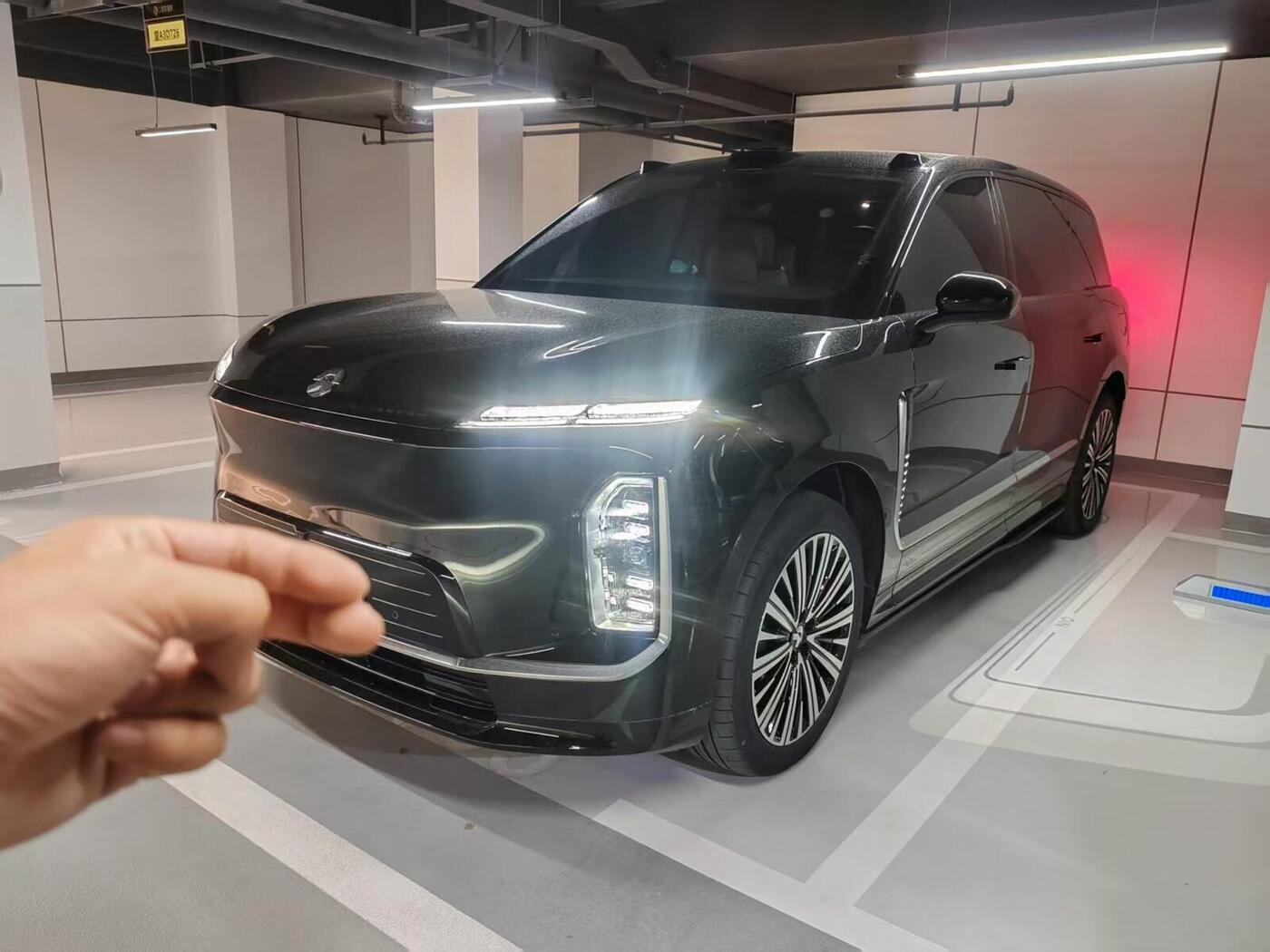 NIO 2026 ES9 102kWh Executive Central Island Luxury Edition