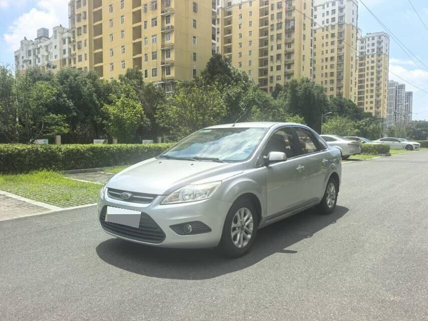 Ford 2013 Classic Focus – Sedan 1.8 Base Model