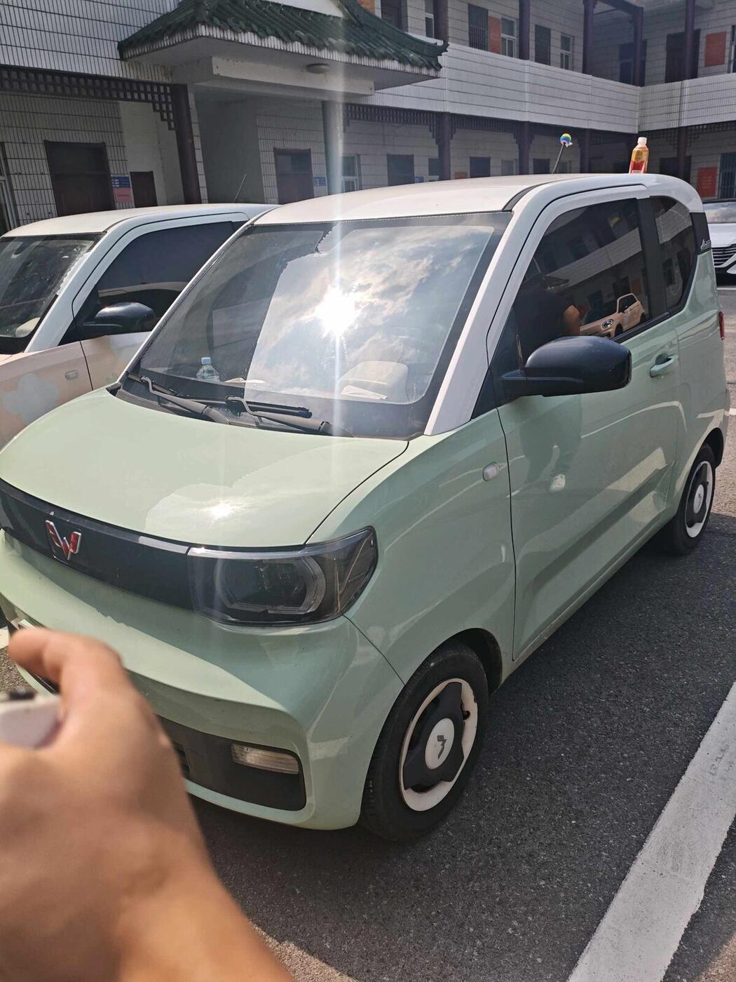 Wuling 2021 Hongguang MINI EV Macaron Sandwich Edition, 170 km, Lithium Iron Phosphate