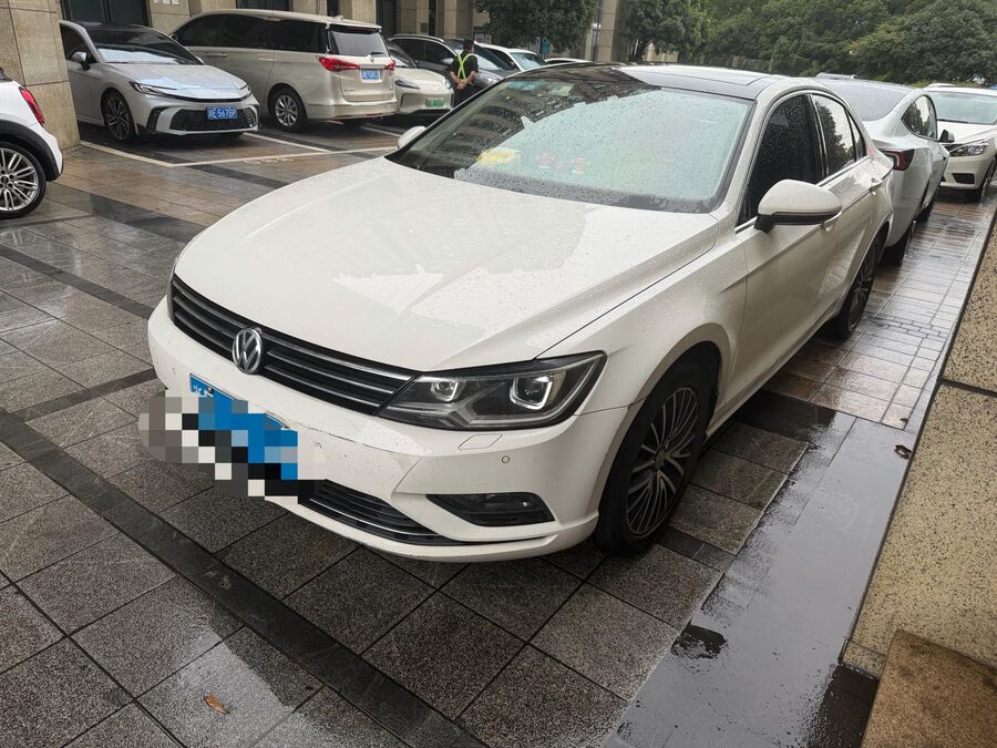 Volkswagen Volkswagen 2017 Lamando 1.4 TSI 280 TSI Luxury Version used car for export from China