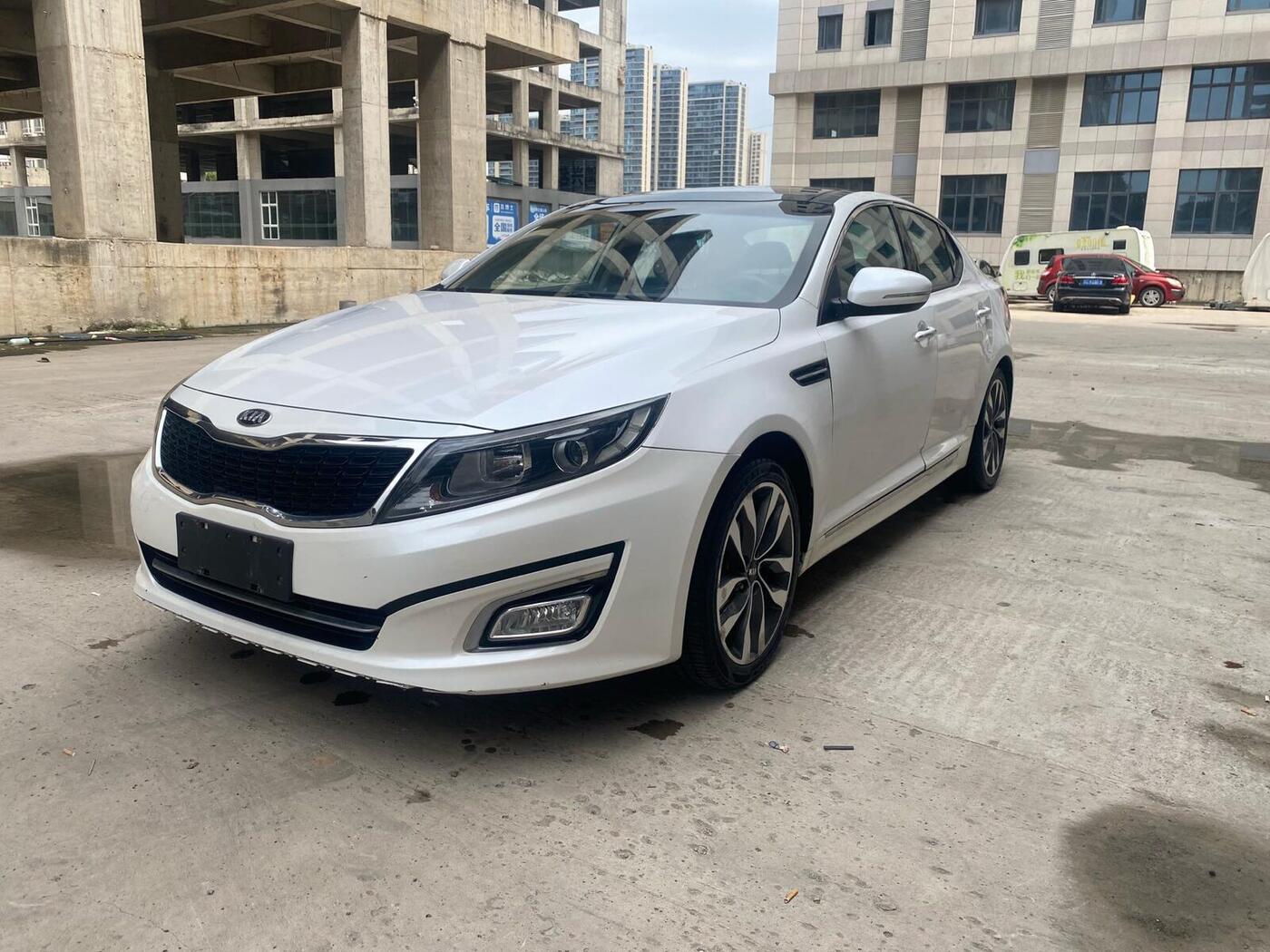 Kia 2014 K5 2.0 LUXURY