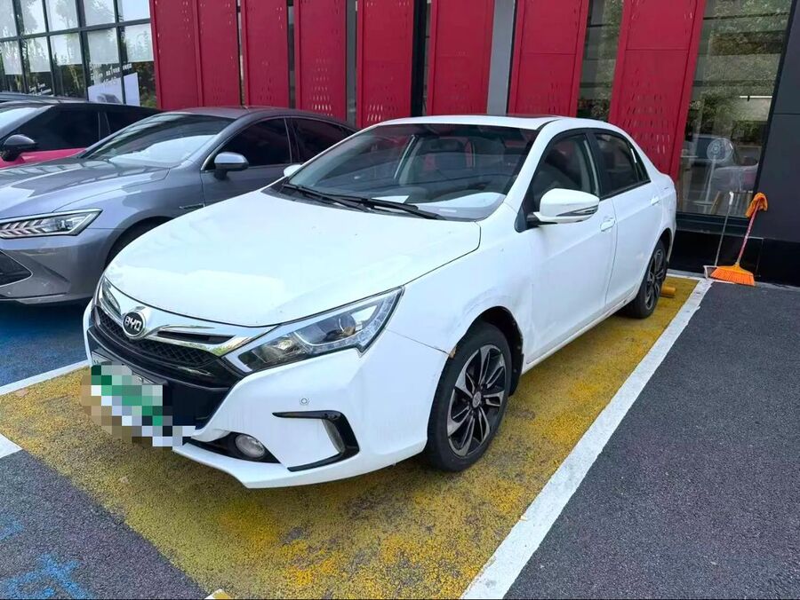 Byd BYD 2015 Qin 1.5T Dual-Crown Flagship Edition used car for export from China