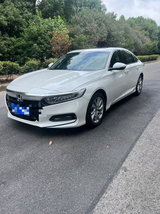 Honda Honda 2018 10th-Gen Accord 1.5T CVT 260TURBO Luxury used car for export from China