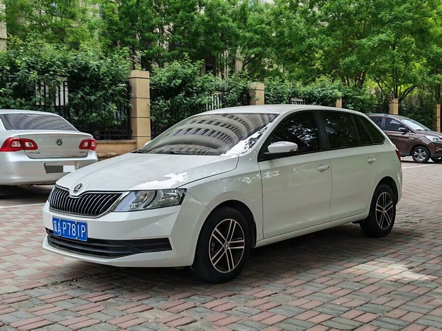 Skoda Skoda Rapid Spaceback 2019 Lavida 1.5 Standard Edition used car for export from China