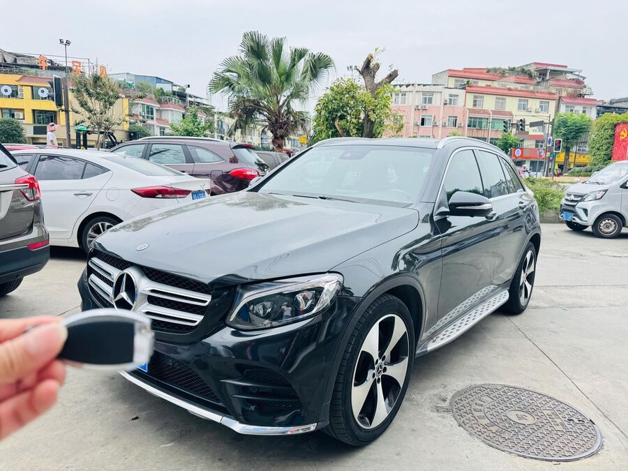 Mercedes Mercedes-Benz 2018 GLC 300 4MATIC 2.0T Sport Edition (facelift) used car for export from China