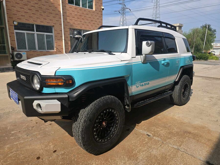 Toyota Toyota FJ Cruiser (Imported) 2017 FJ Cruiser 4.0 Middle East version used car for export from China