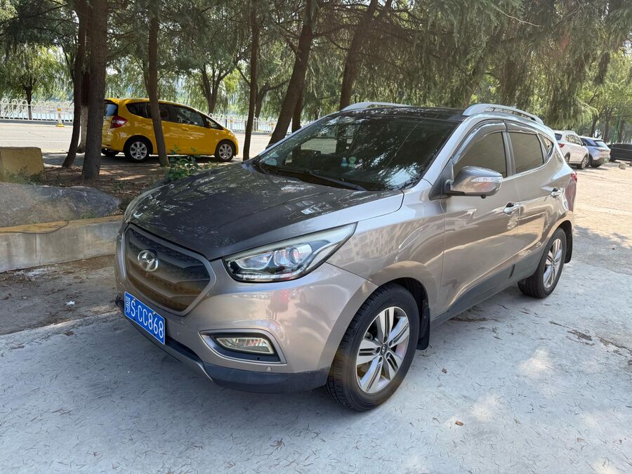 Hyundai Hyundai 2013 ix35 2.0 GLS 2WD Smart Model used car for export from China