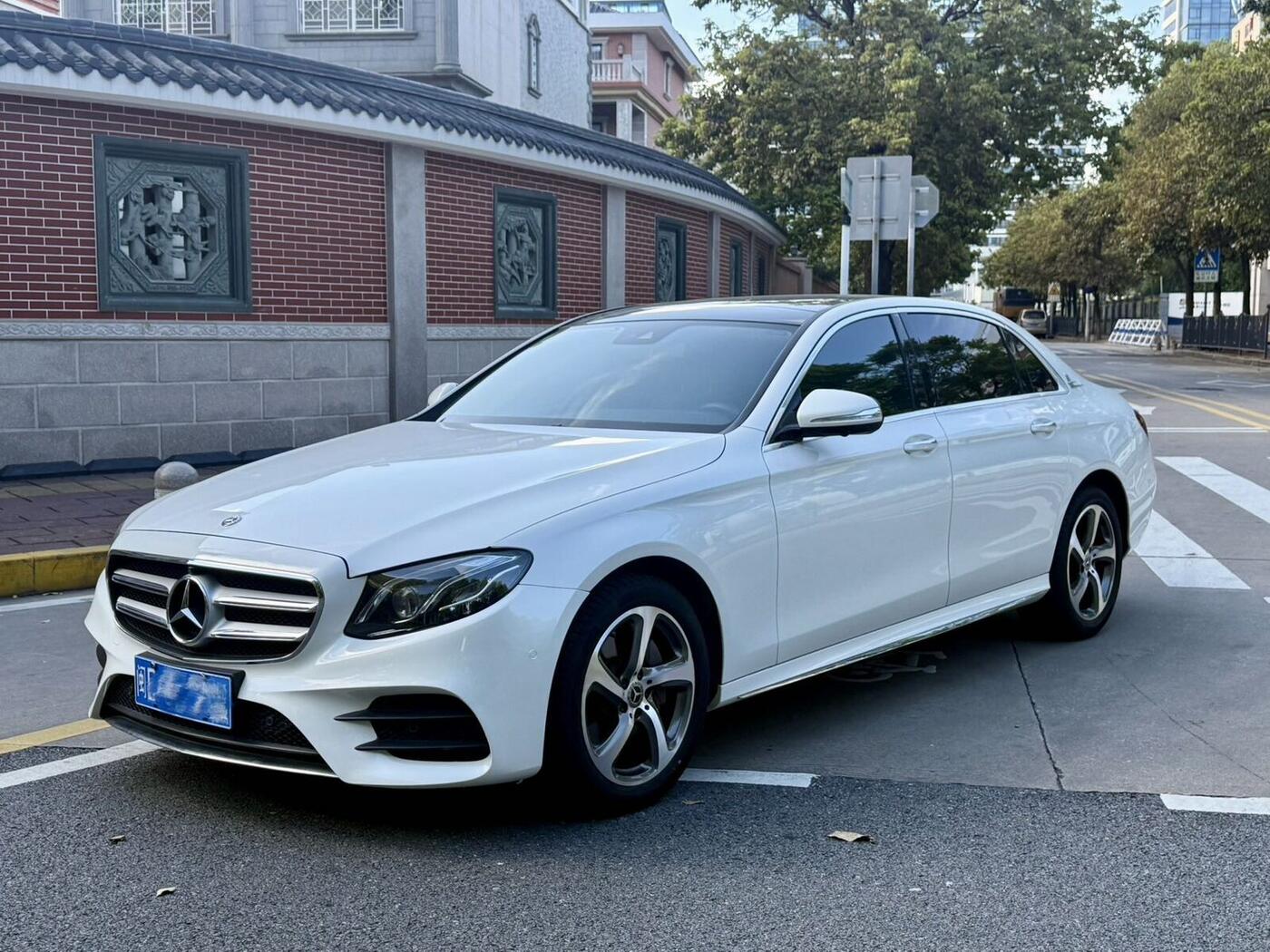 Mercedes-Benz E-Class 2017 E 300 L 2.0T Sport & Luxury