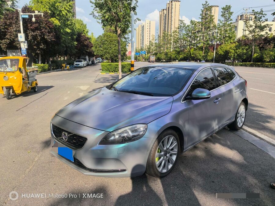 Volvo Volvo V40 (Imported) 2014 V40 2.0T Intelligent Elegant Edition used car for export from China