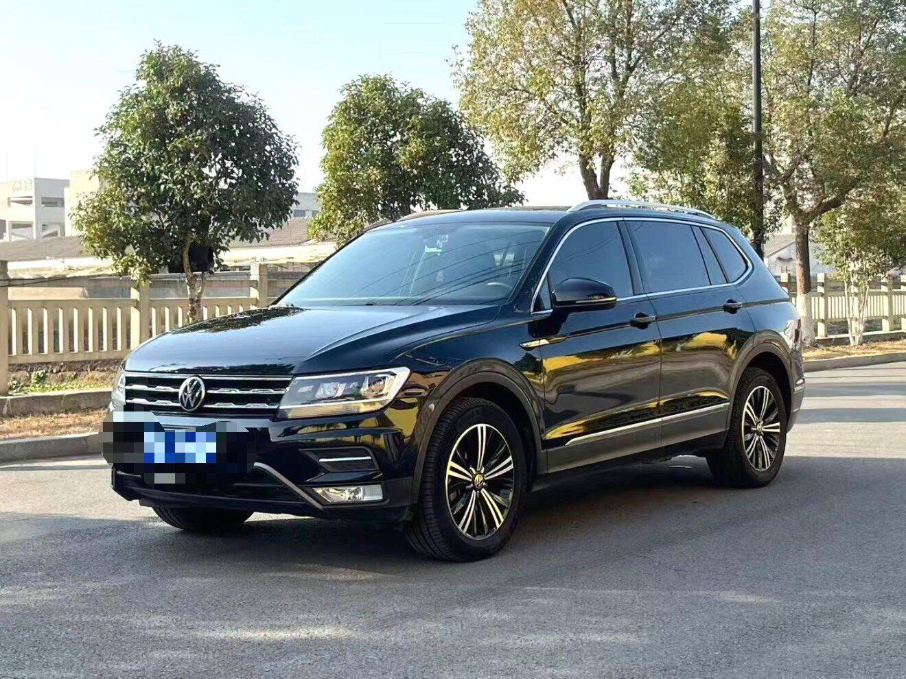 Volkswagen 2021 Tiguan L 2.0 TSI 330 TSI Front-Wheel-Drive Smart Edition