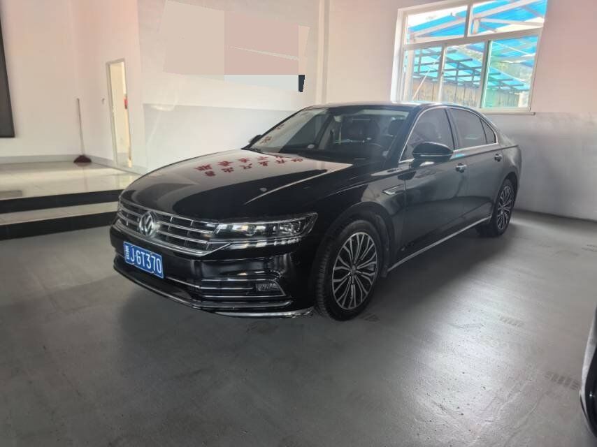 Volkswagen Volkswagen 2016 Phideon 2.0 TSI 380 TSI Rear-Wheel-Drive Royal Edition used car for export from China