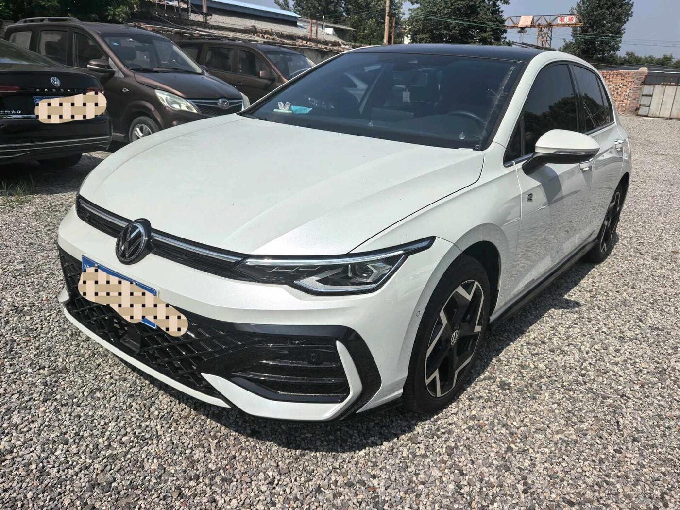 Volkswagen 2025 Golf 8 R-Line 1.5 TSI 300 TSI