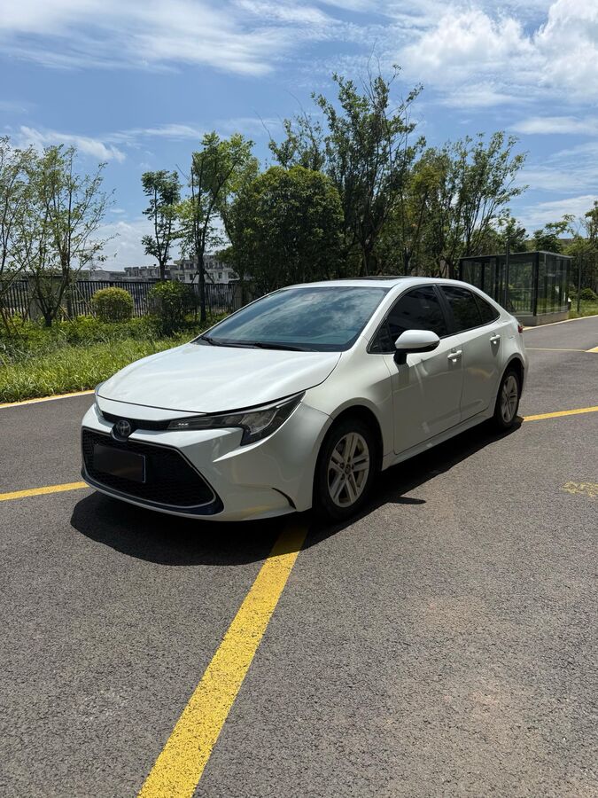 Toyota Toyota 2021 Levin Dual Engine 1.8H CVT Luxury Version used car for export from China