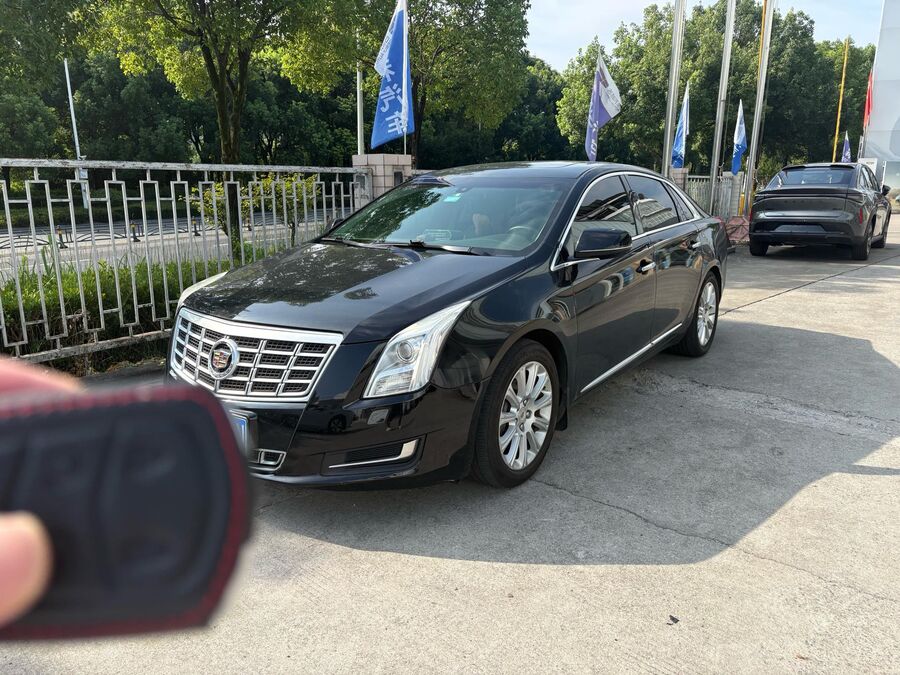 2015 Cadillac 2015 XTS 2.0T 28T Comfort Model/Leather Option Version used car for export from China