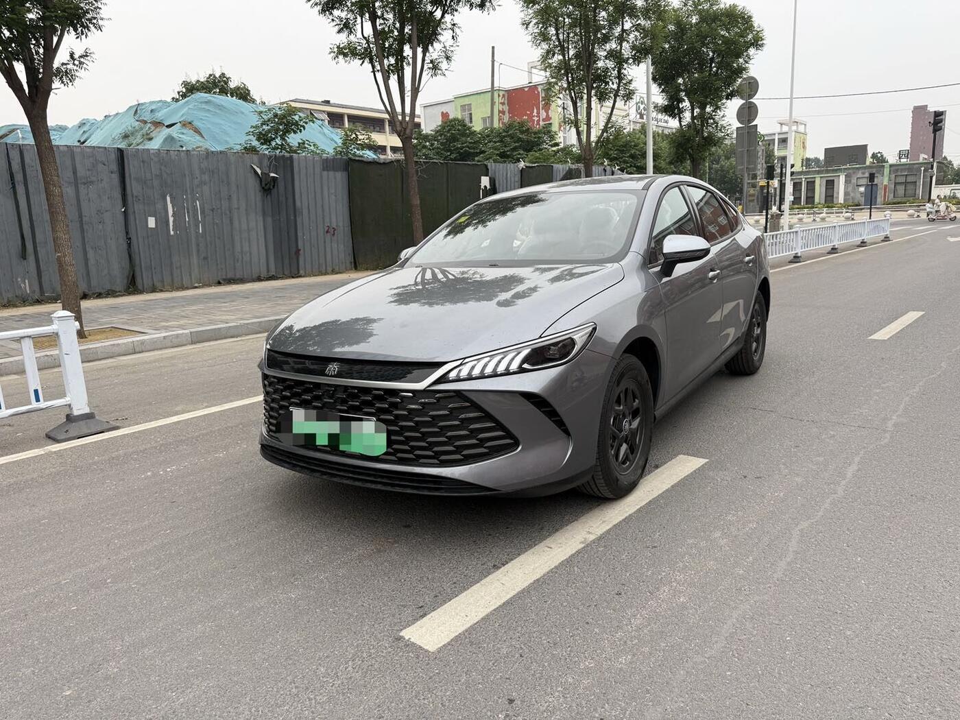 BYD 2026 Qin PLUS DM-i 1.5 CVT 128 km Flagship Edition