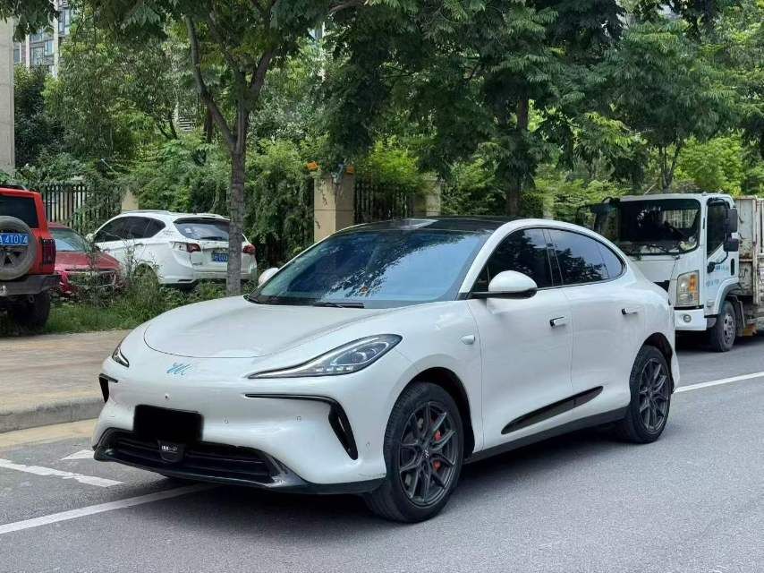 Motors IM Motors 2023 IM LS6 Max Long-Range Edition used car for export from China