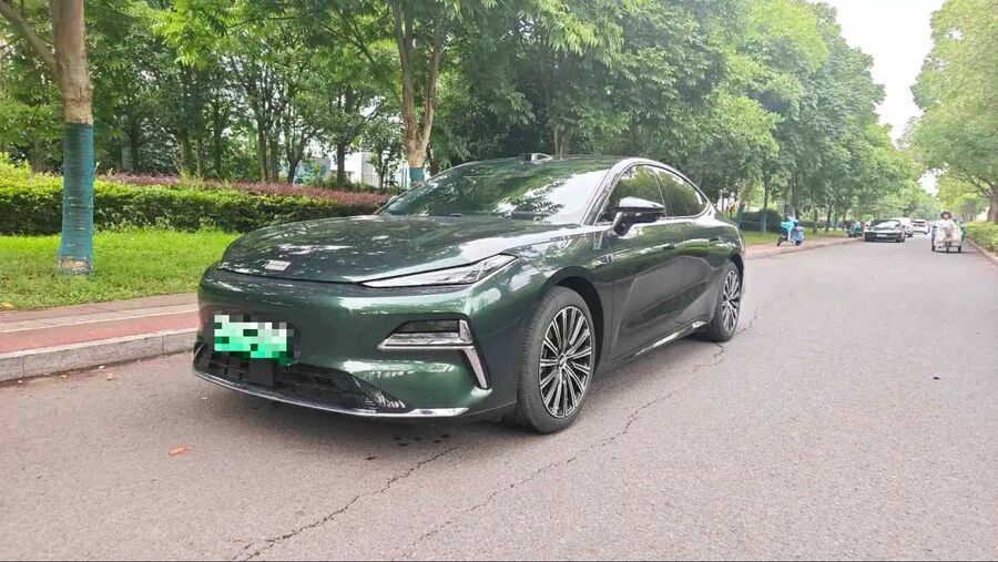 Geely Geely Galaxy E8 2025 Xingyao 8 EM-P 1.5T 130km Starship Version used car for export from China